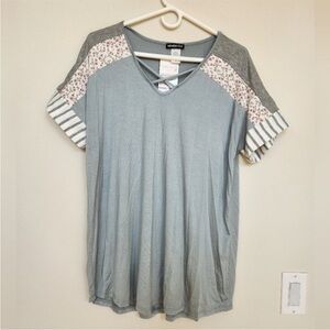 Medium Gray T shirt with flower/striped sleeves. From Ivory Gem boutique